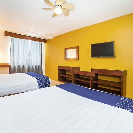 Capital O Hotel Casa Blanca Celaya  Exterior photo